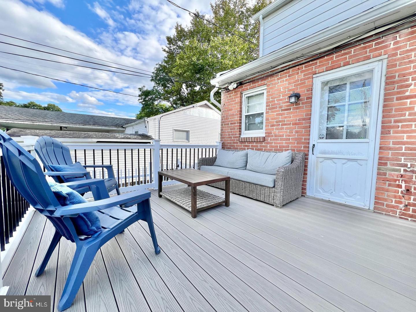 LINCOLN PARK - Residential Lease