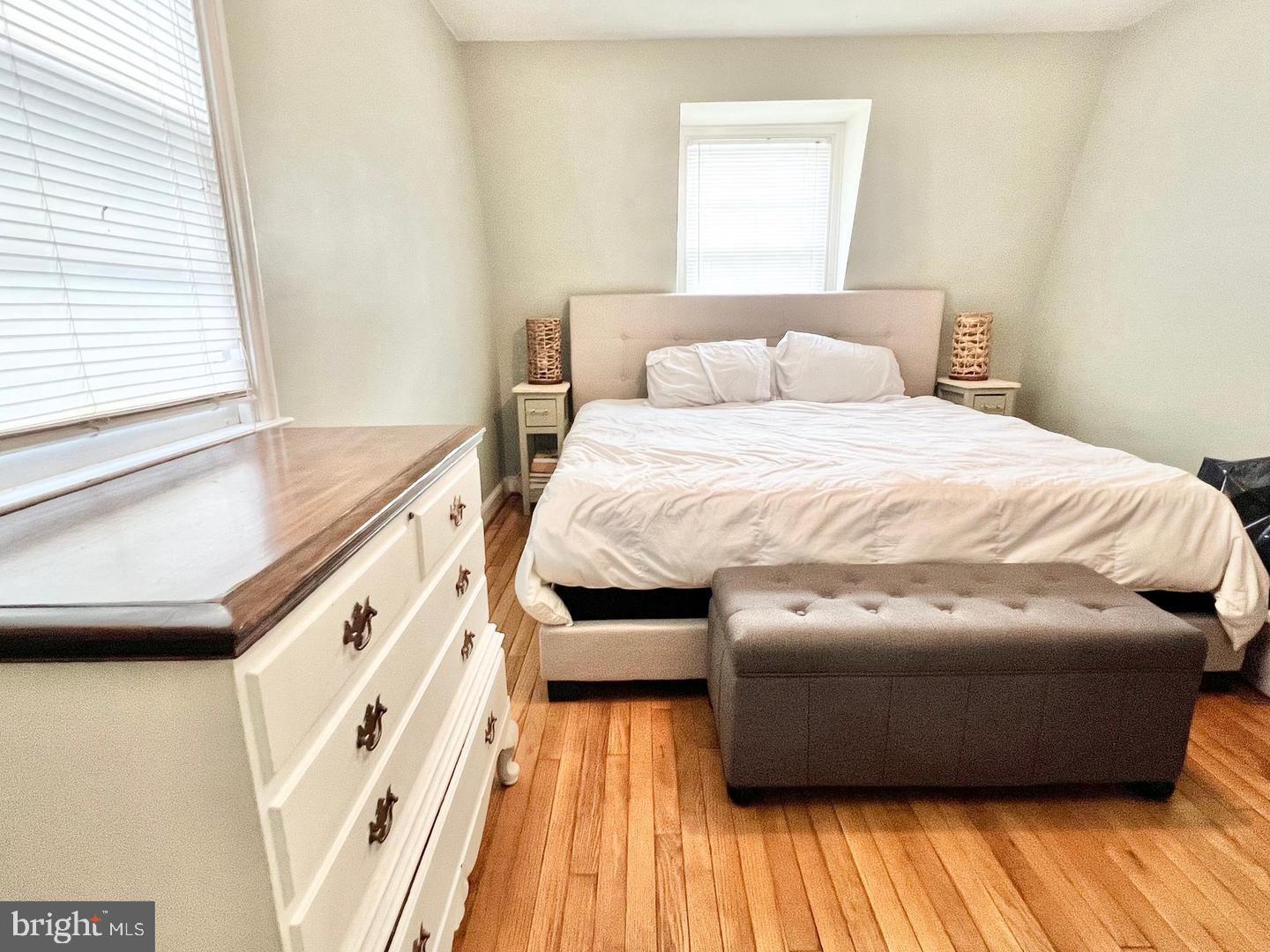 LINCOLN PARK - Residential Lease