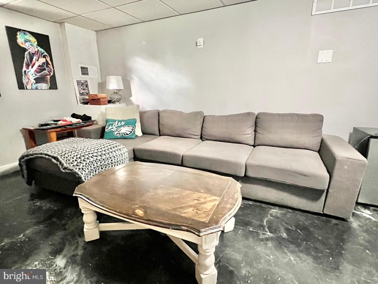 LINCOLN PARK - Residential Lease