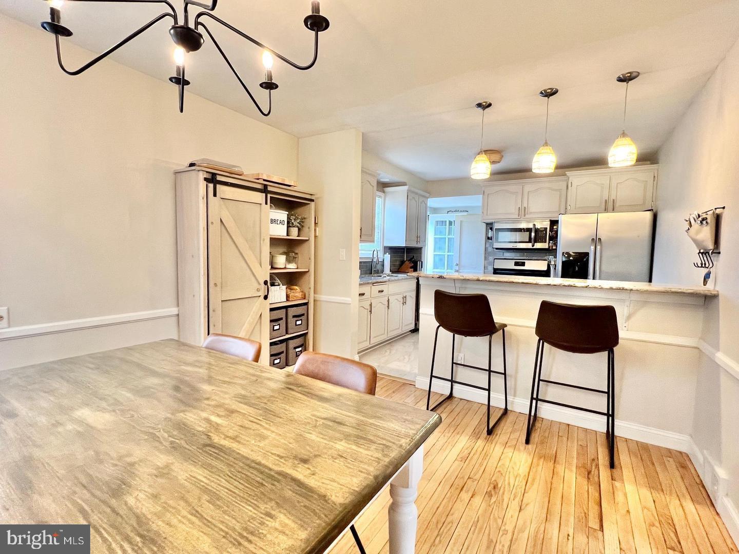 LINCOLN PARK - Residential Lease