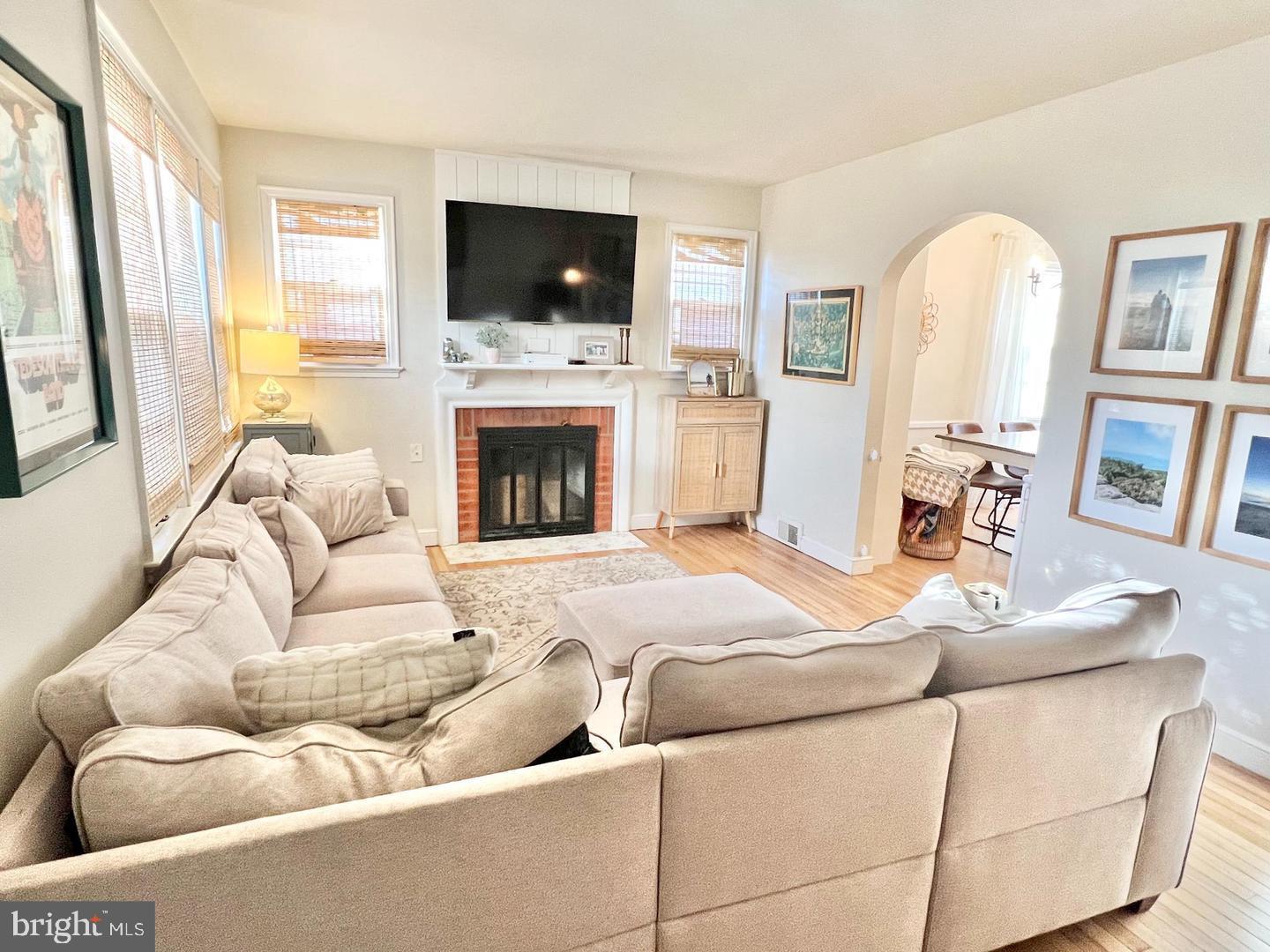 LINCOLN PARK - Residential Lease