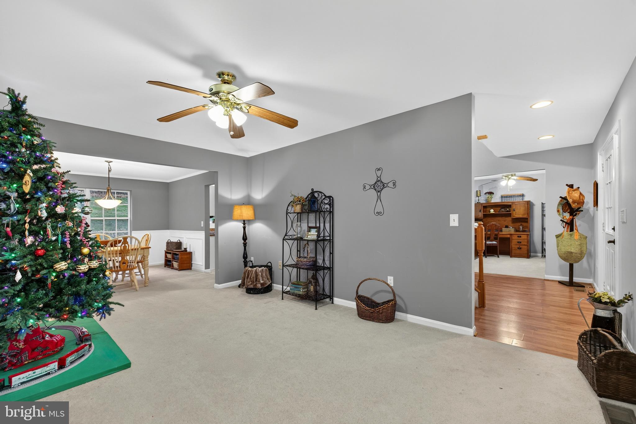 WHITE TAIL RIDGE - Residential