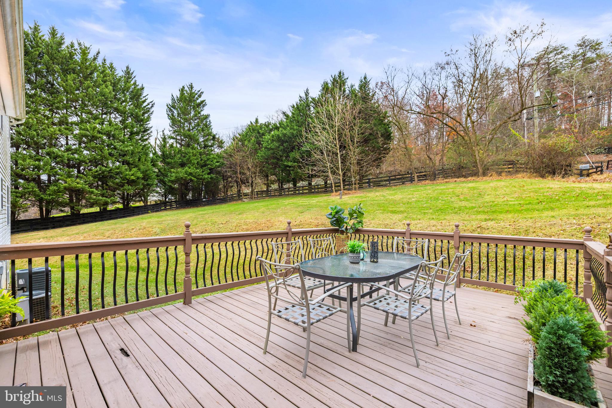 WHITE TAIL RIDGE - Residential