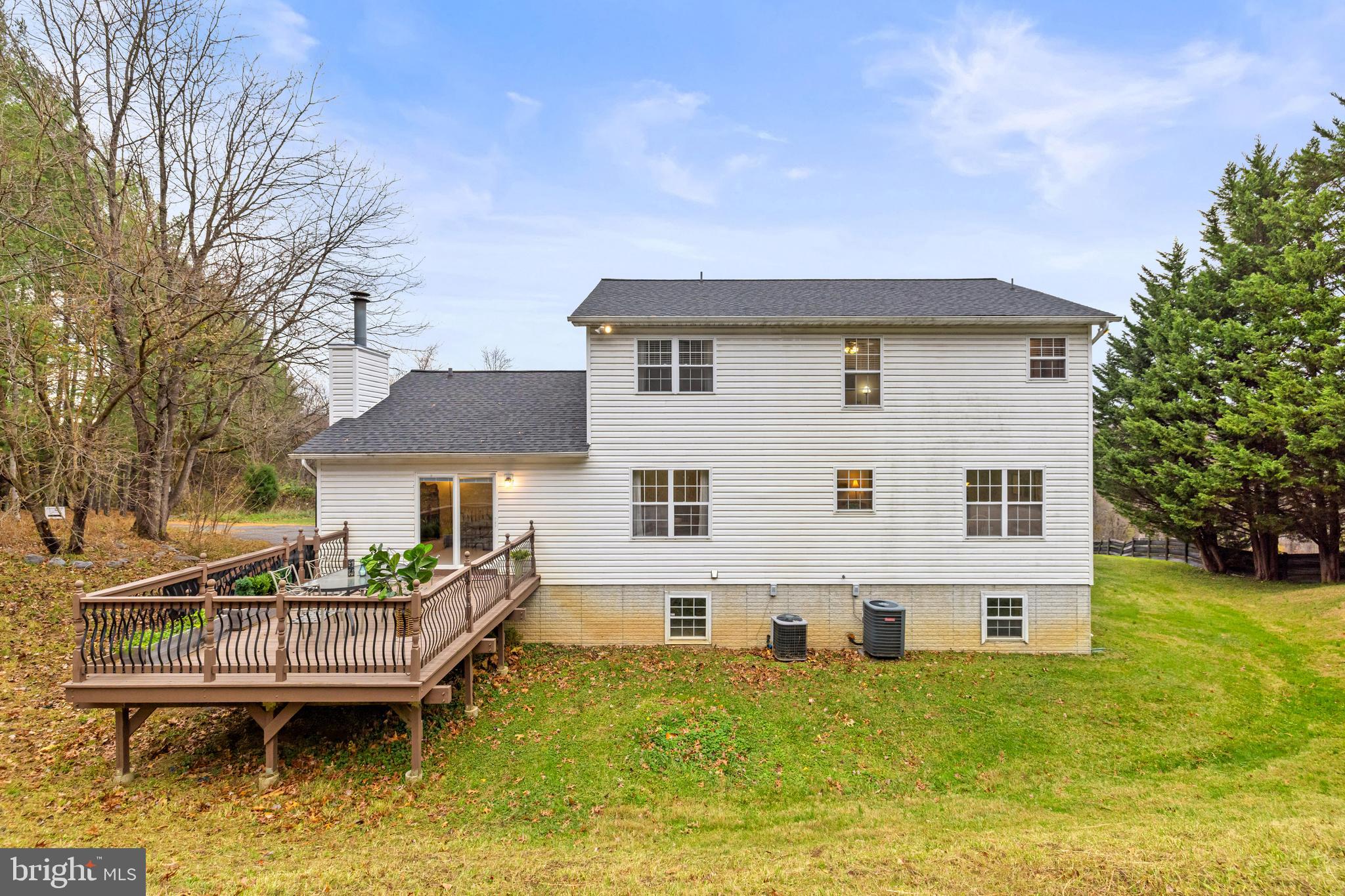 WHITE TAIL RIDGE - Residential