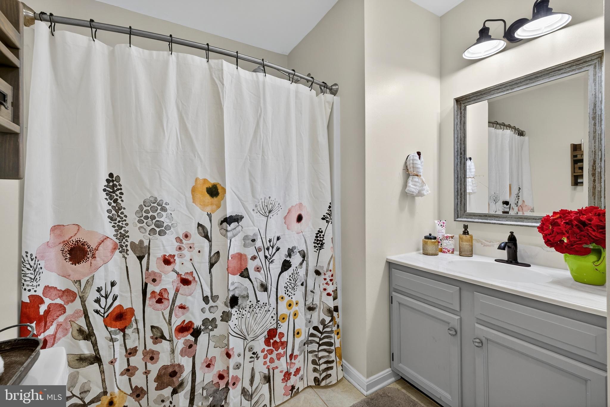 WHITE TAIL RIDGE - Residential