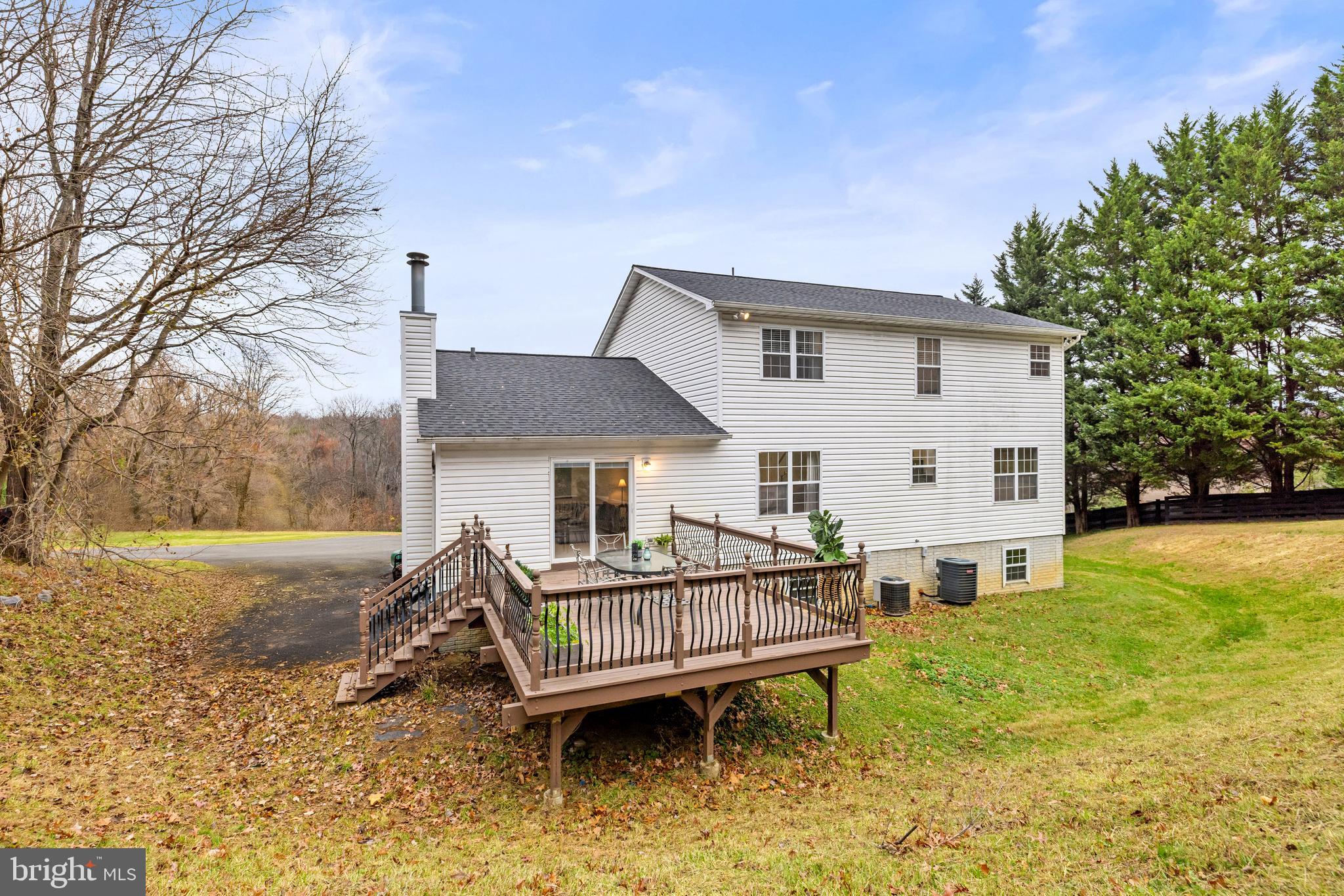 WHITE TAIL RIDGE - Residential