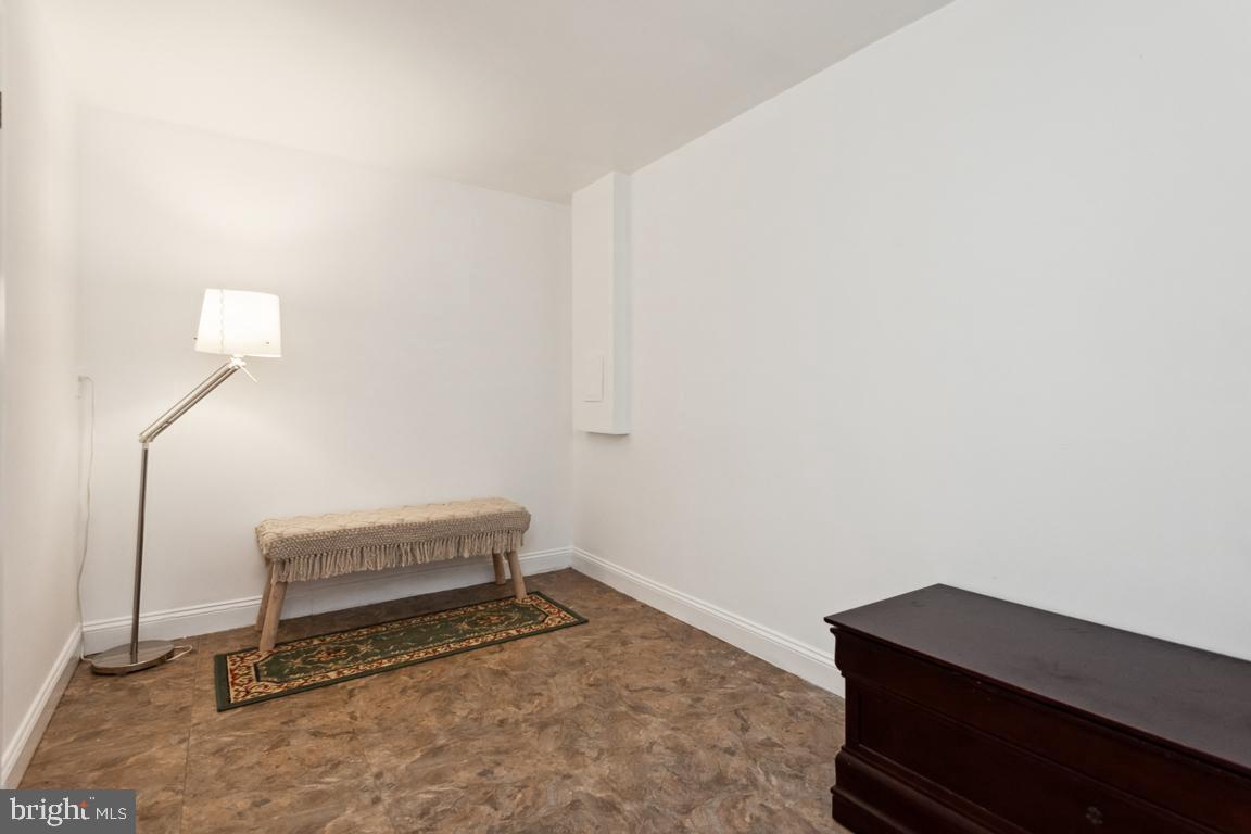 CROFTON SQUARE - Residential