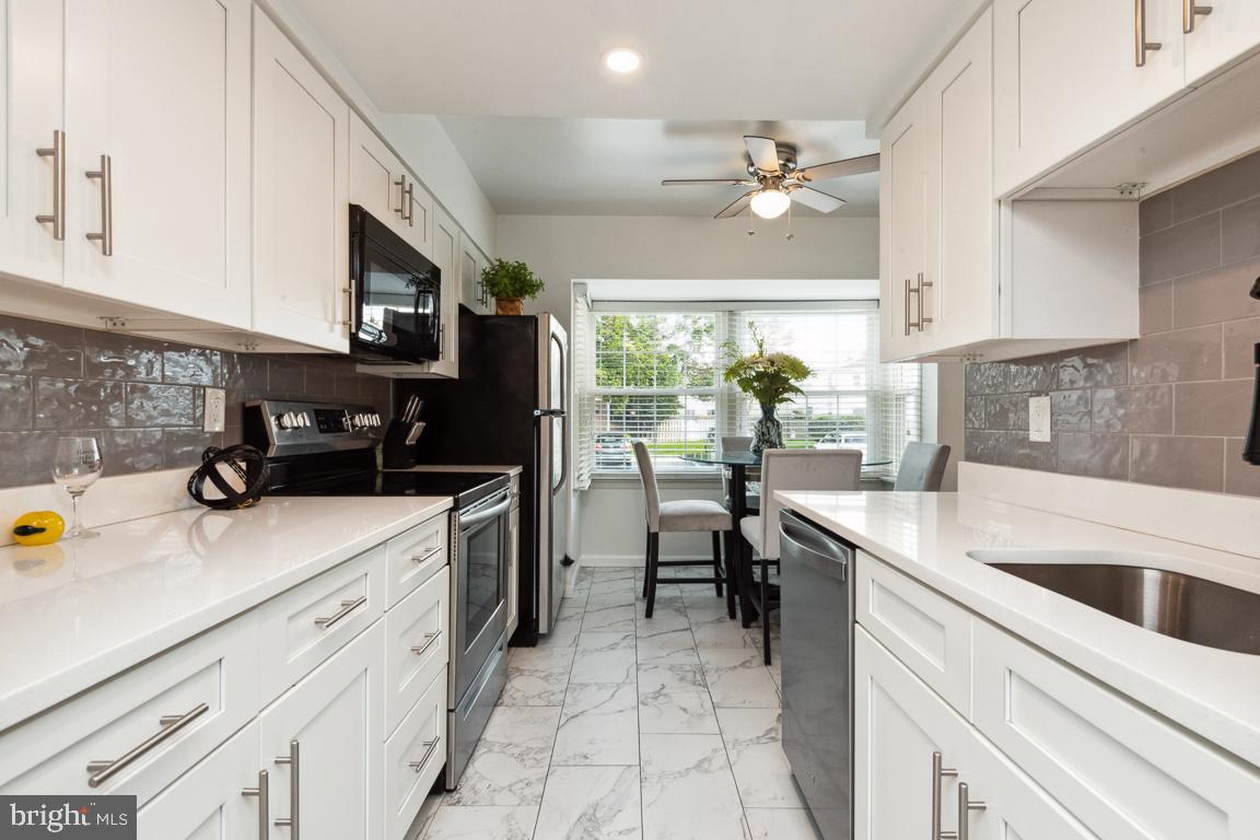 CROFTON SQUARE - Residential