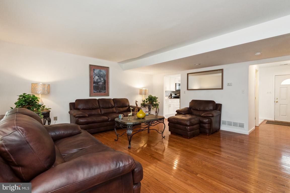 CROFTON SQUARE - Residential