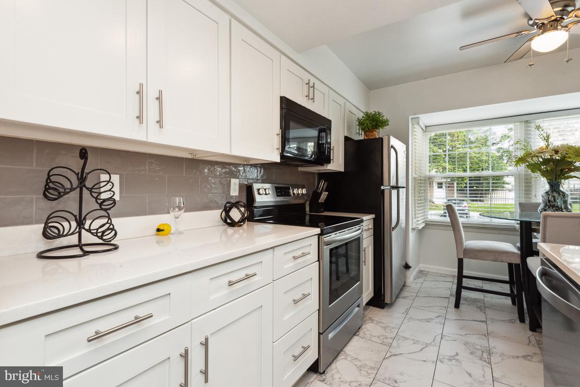 CROFTON SQUARE - Residential