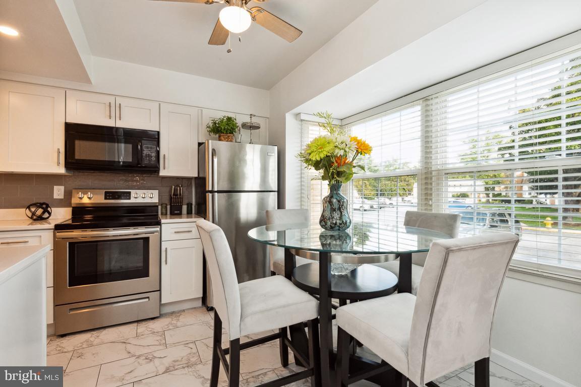 CROFTON SQUARE - Residential