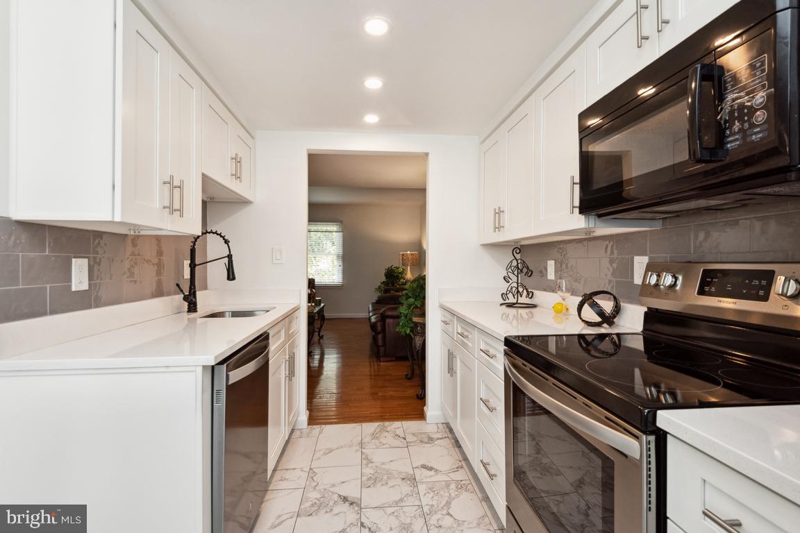 CROFTON SQUARE - Residential