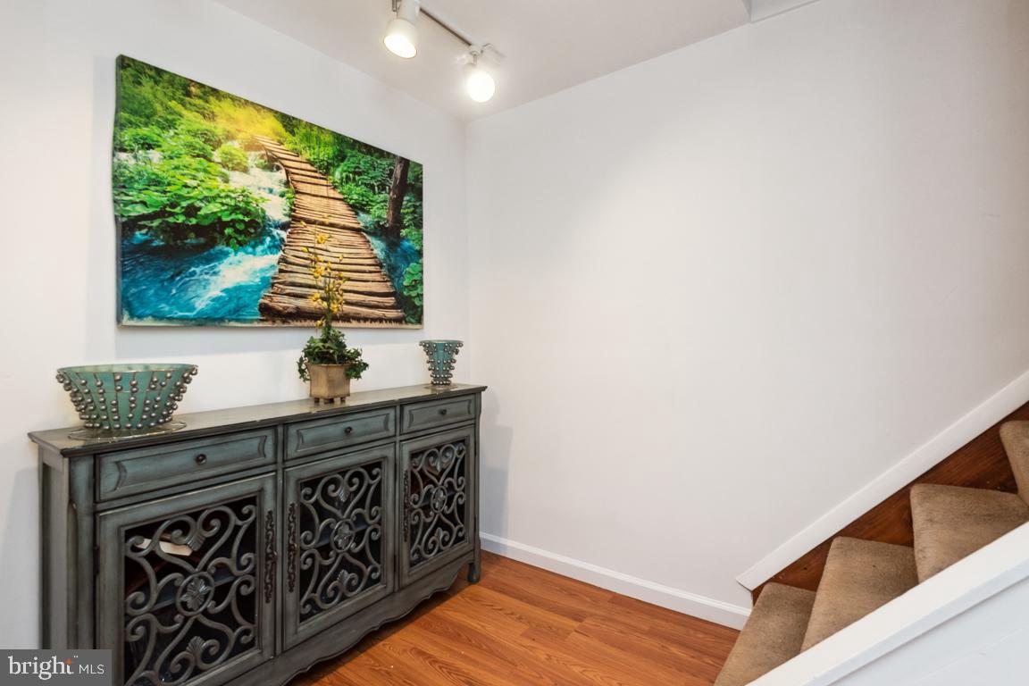 CROFTON SQUARE - Residential