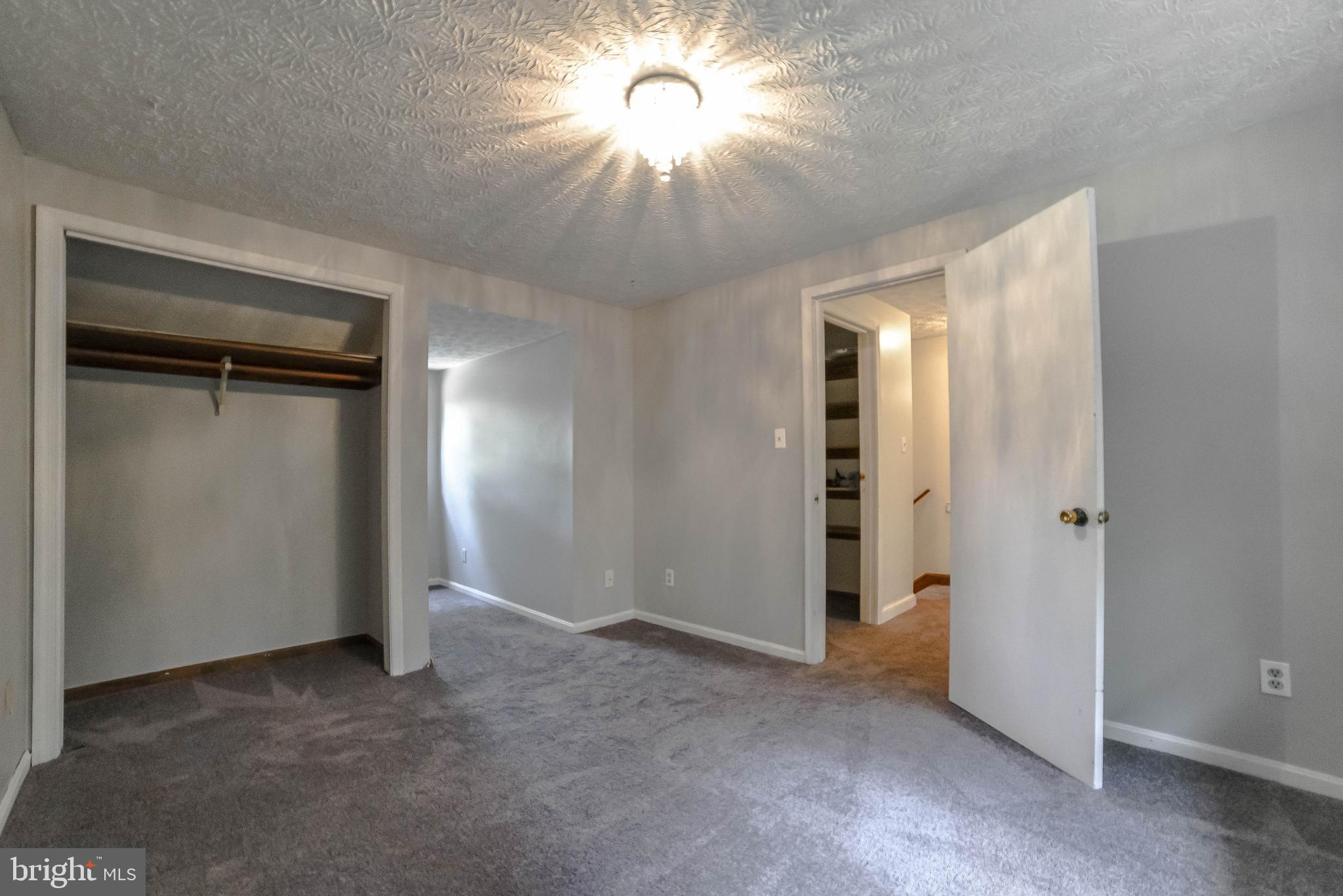 WOODLAND - Residential Lease