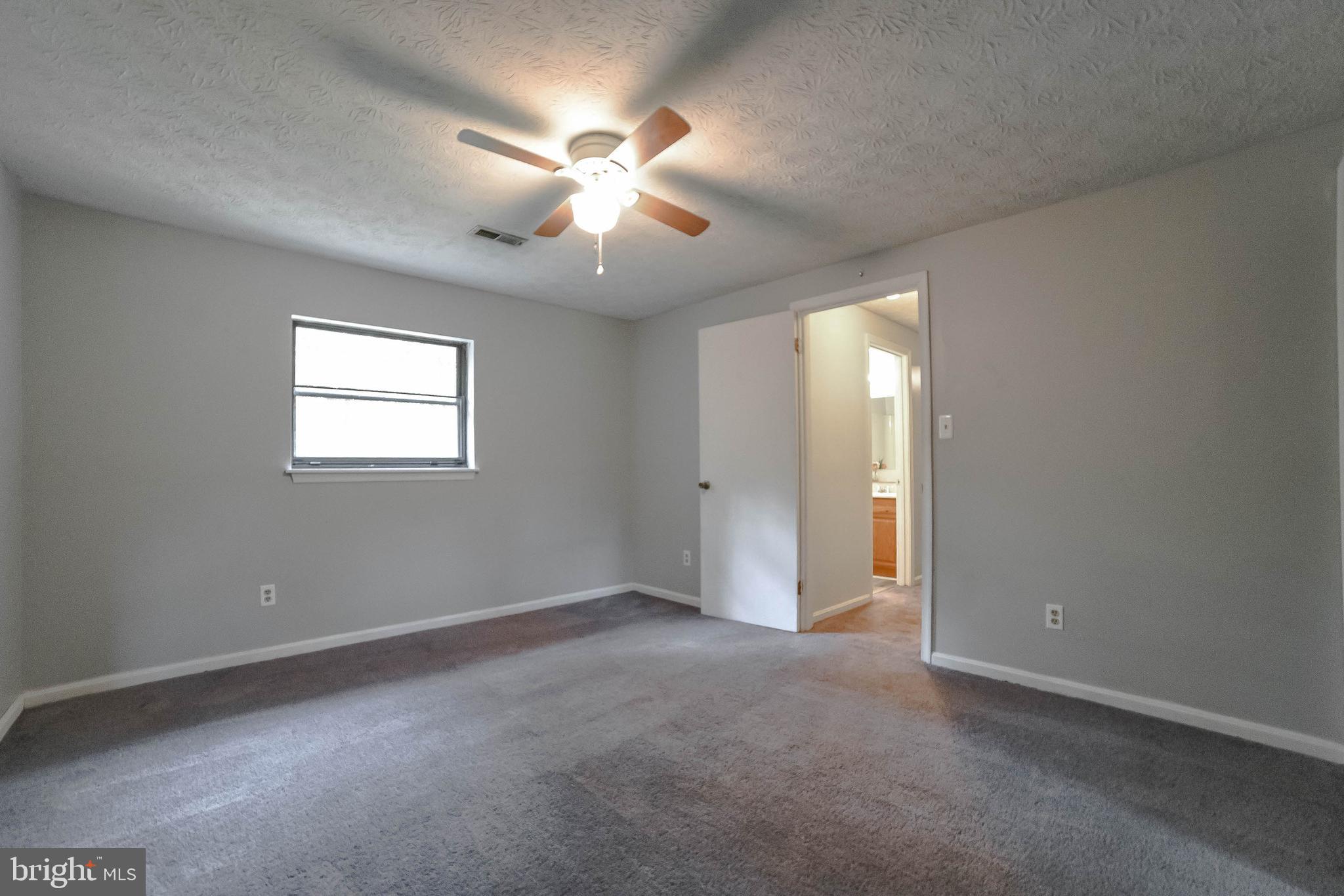 WOODLAND - Residential Lease