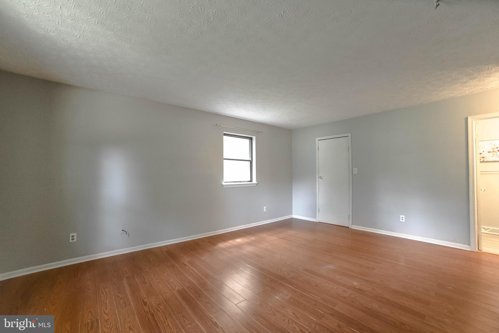 WOODLAND - Residential Lease