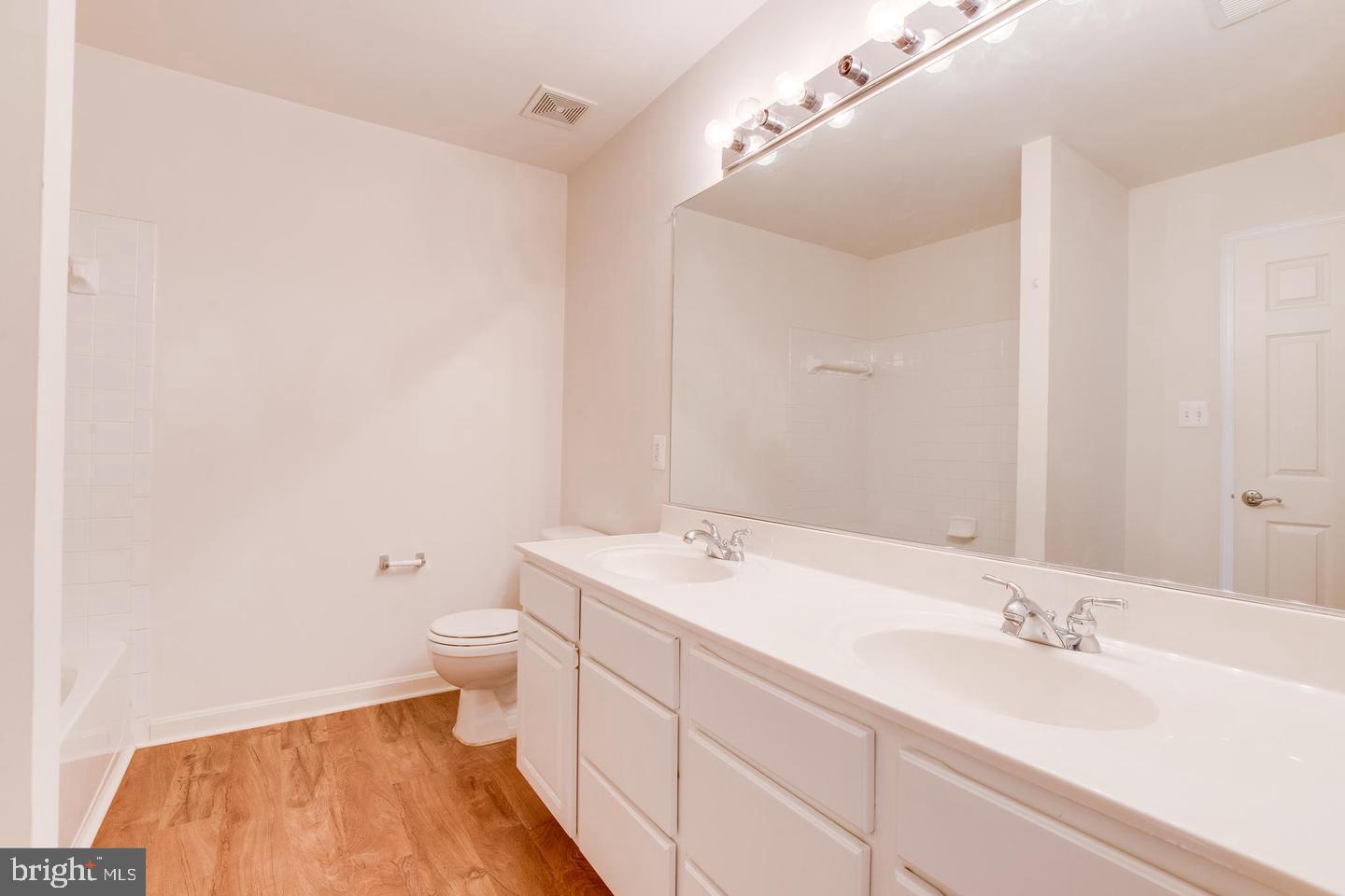 HEARTHSIDE AT FLYNNS CROSSING - Residential Lease