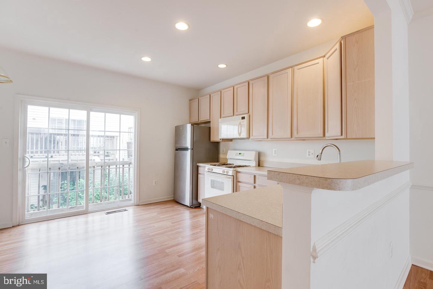 HEARTHSIDE AT FLYNNS CROSSING - Residential Lease