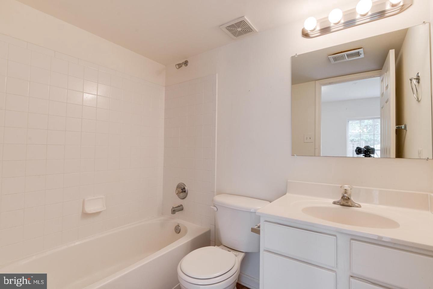 HEARTHSIDE AT FLYNNS CROSSING - Residential Lease