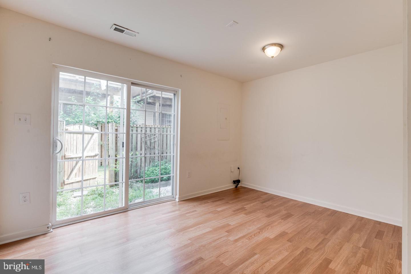 HEARTHSIDE AT FLYNNS CROSSING - Residential Lease