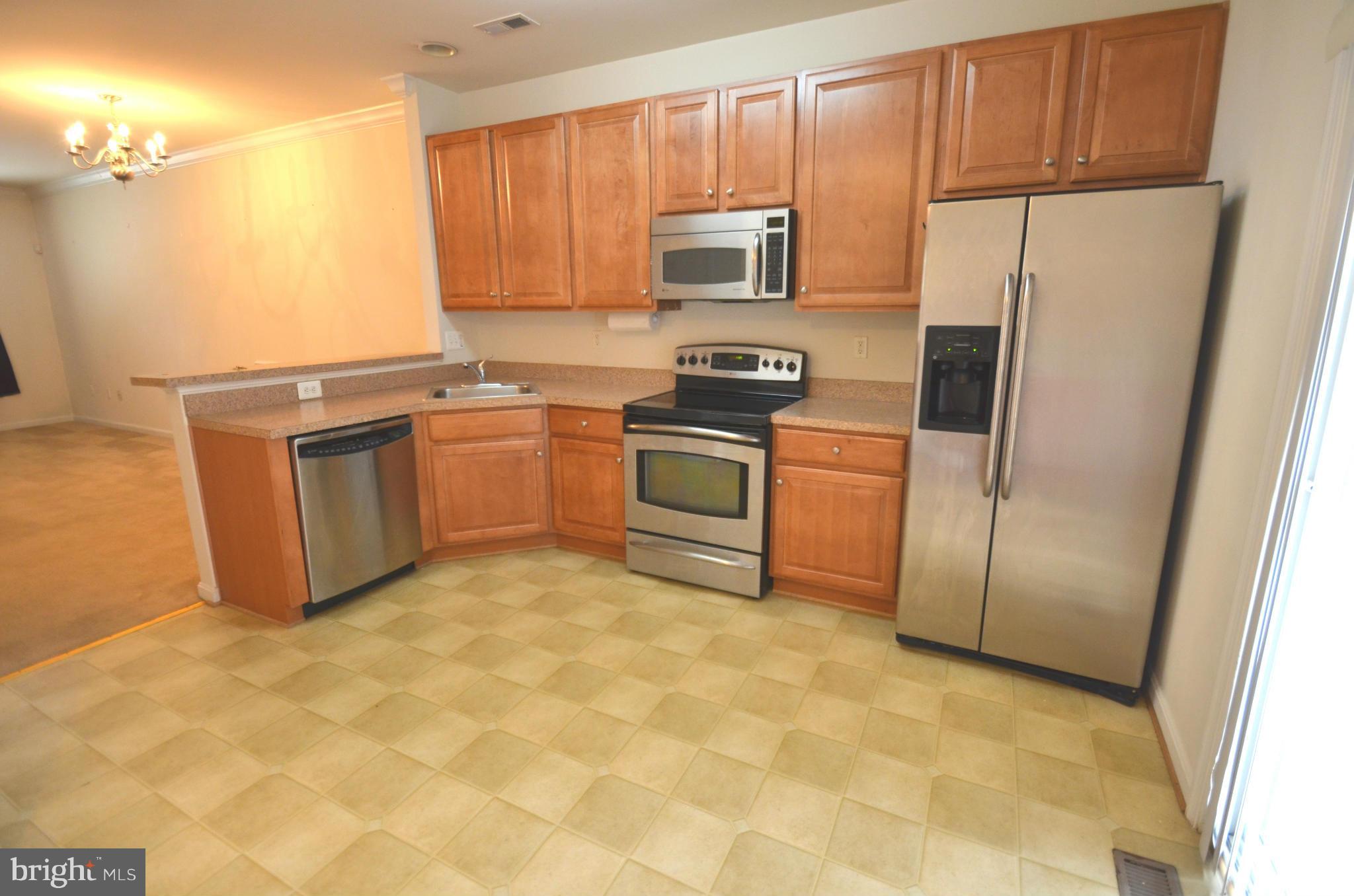 ALBEMARLE SQUARE - Residential Lease