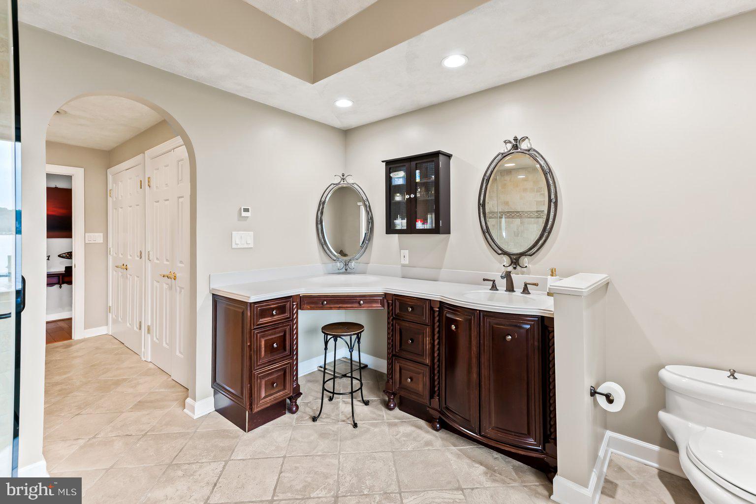 LONG POINT ON THE SEVERN - Residential