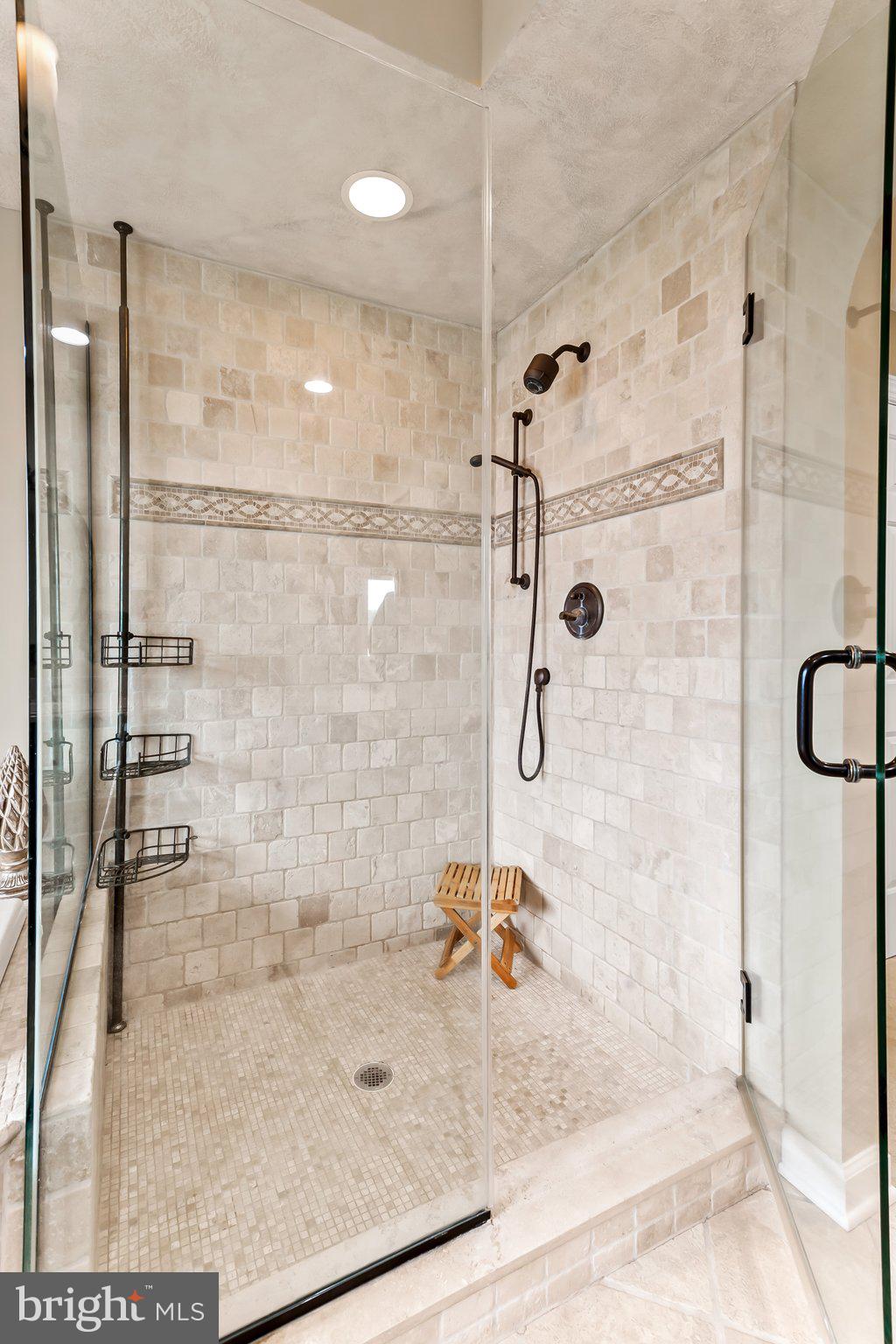 LONG POINT ON THE SEVERN - Residential