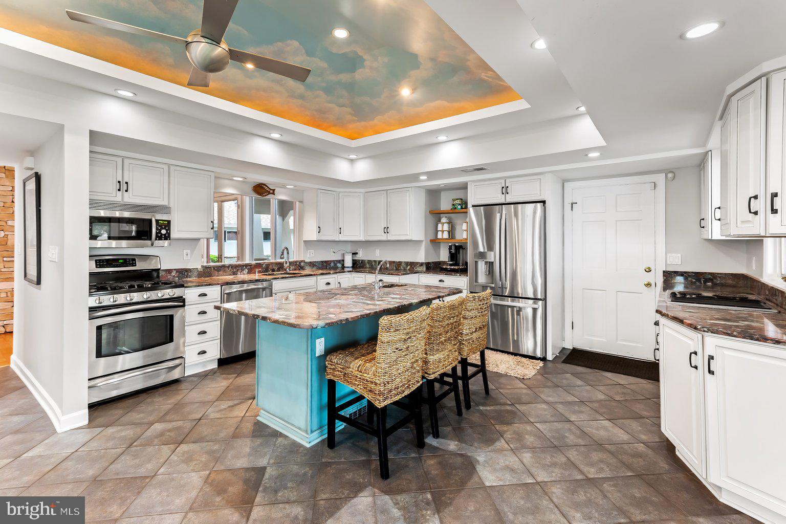 LONG POINT ON THE SEVERN - Residential