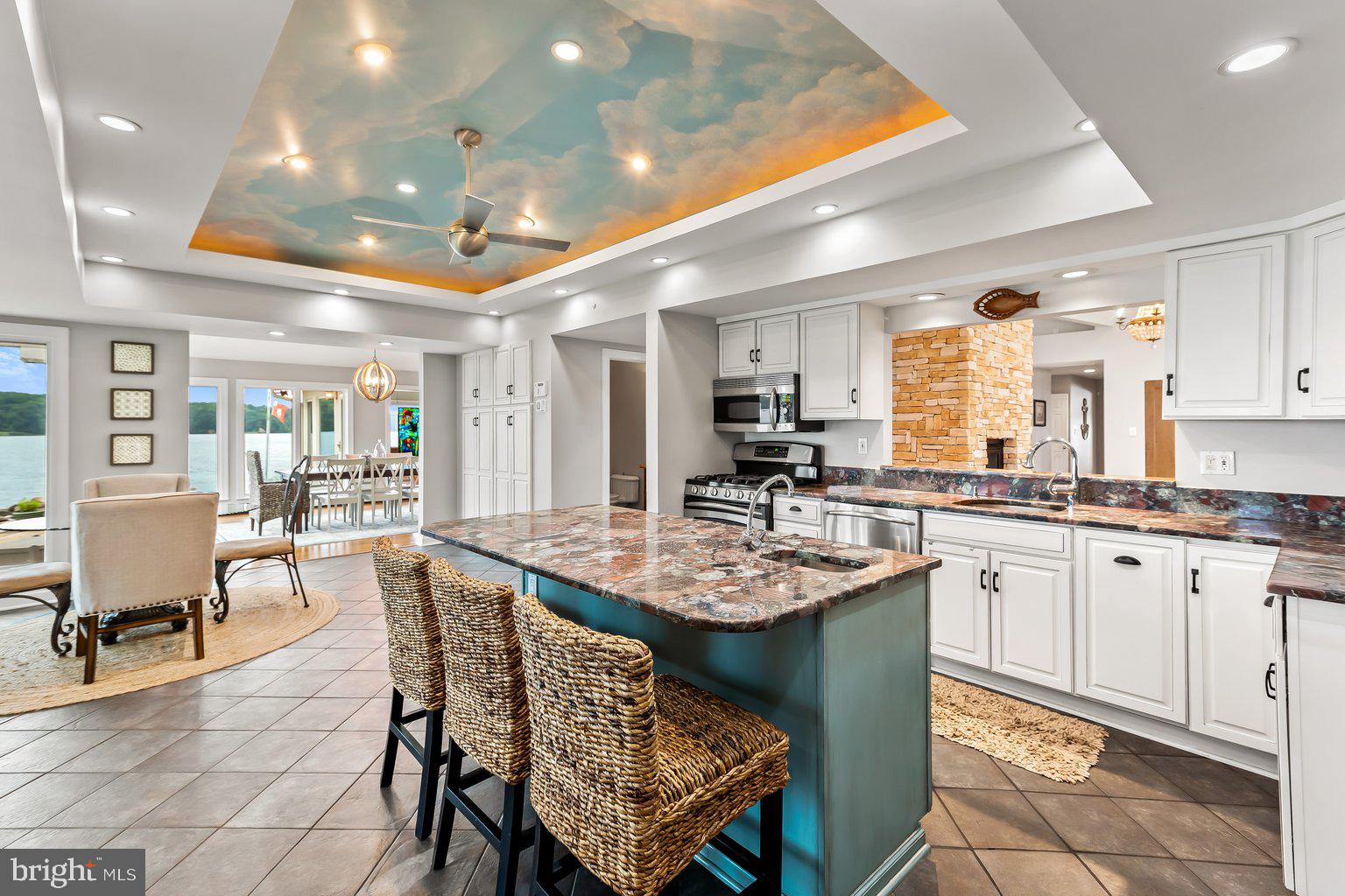 LONG POINT ON THE SEVERN - Residential