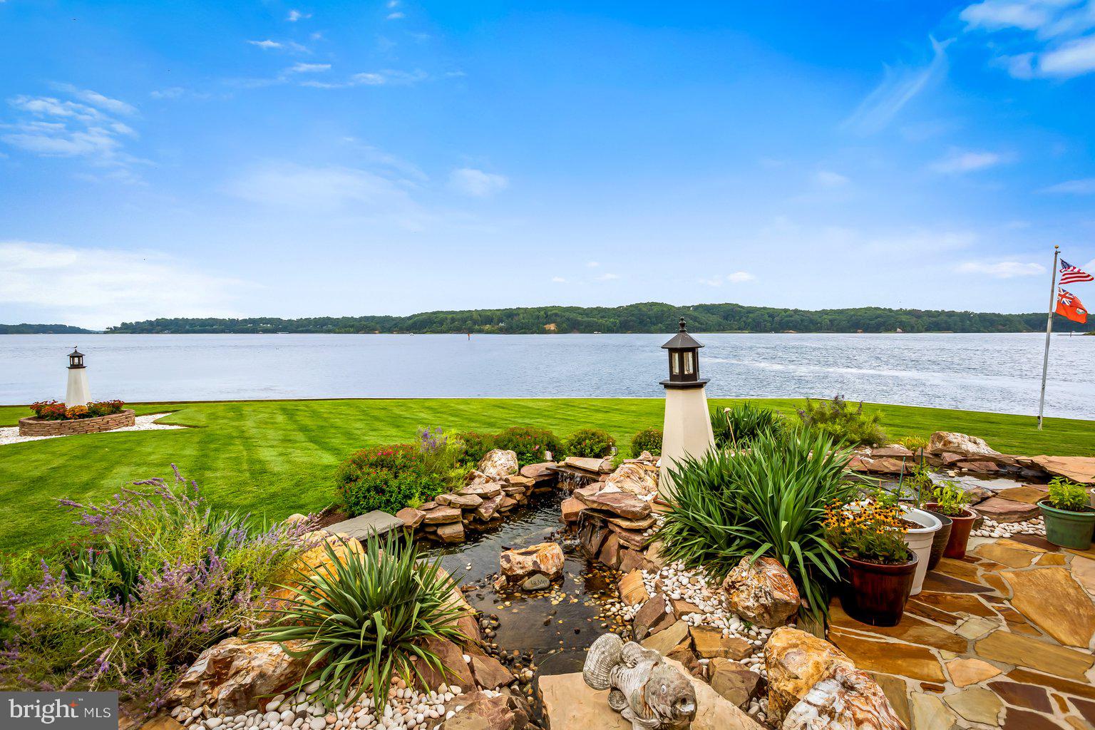 LONG POINT ON THE SEVERN - Residential