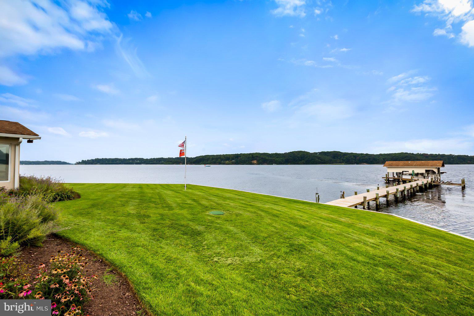 LONG POINT ON THE SEVERN - Residential