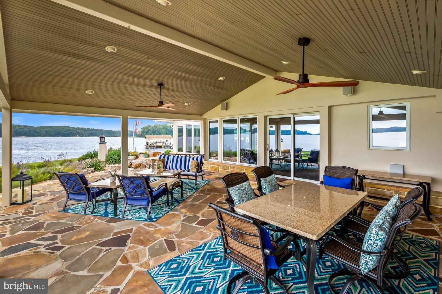 LONG POINT ON THE SEVERN - Residential