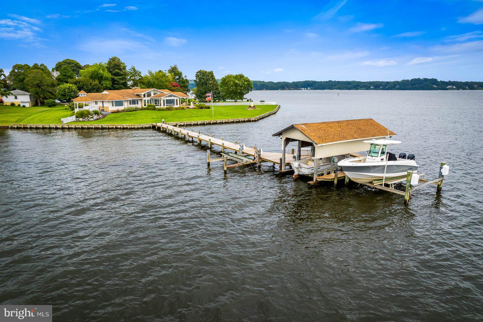 LONG POINT ON THE SEVERN - Residential
