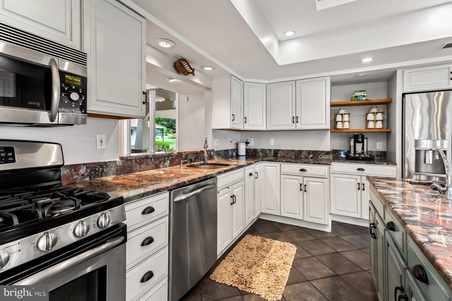 LONG POINT ON THE SEVERN - Residential