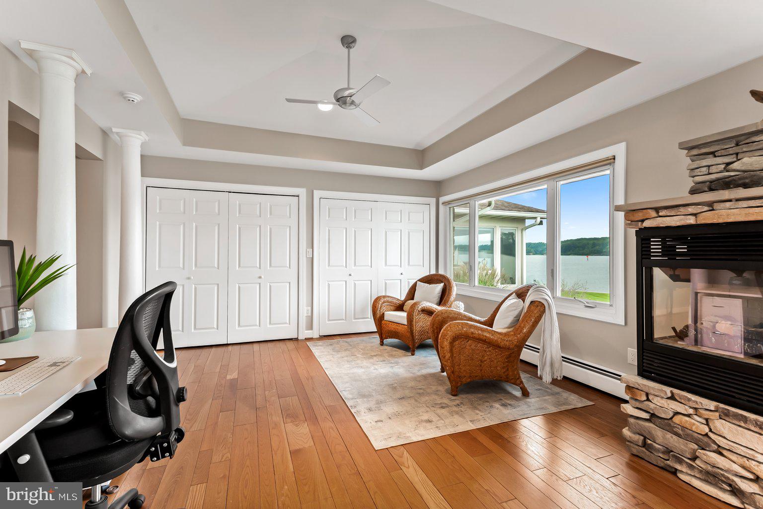 LONG POINT ON THE SEVERN - Residential