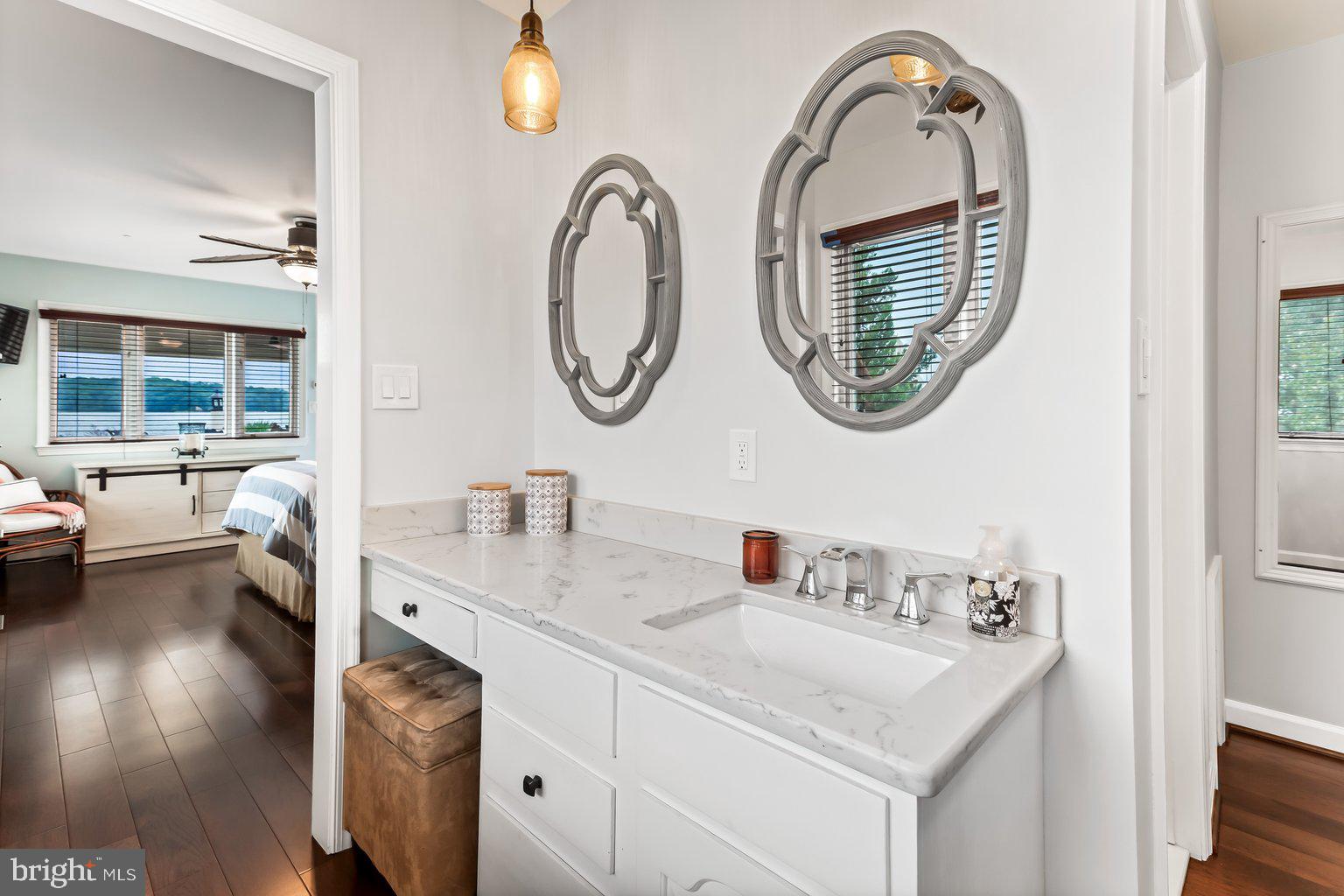 LONG POINT ON THE SEVERN - Residential