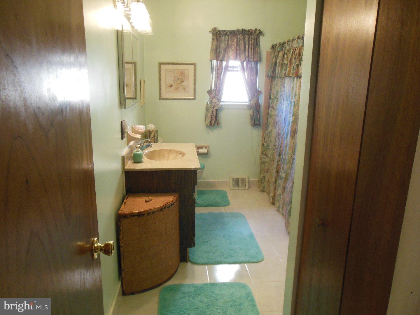 FOX CHASE - Residential