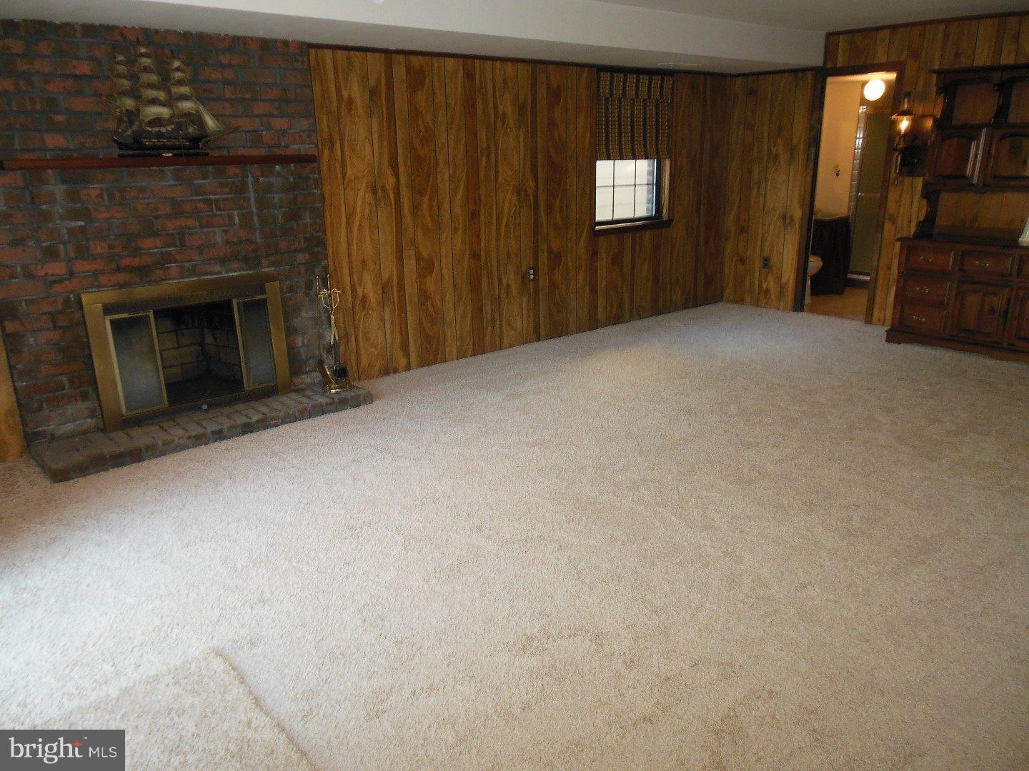 FOX CHASE - Residential