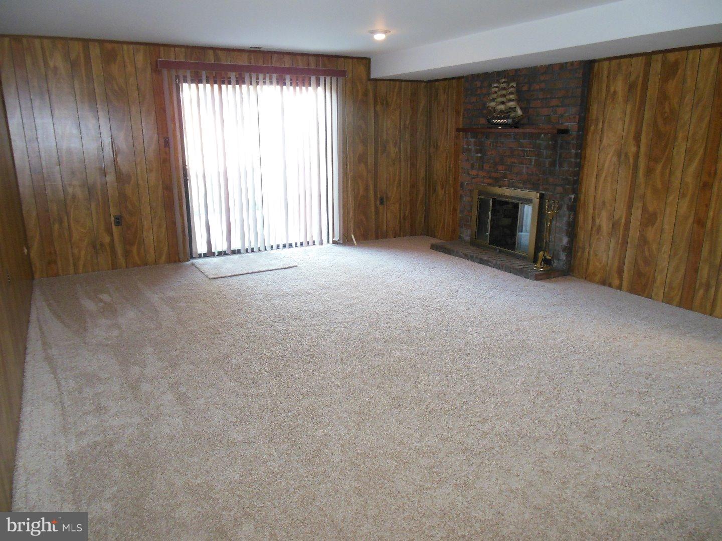 FOX CHASE - Residential