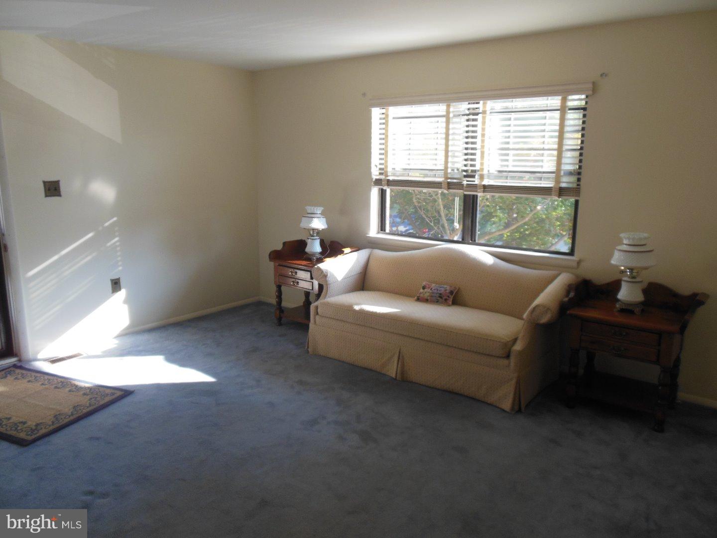 FOX CHASE - Residential