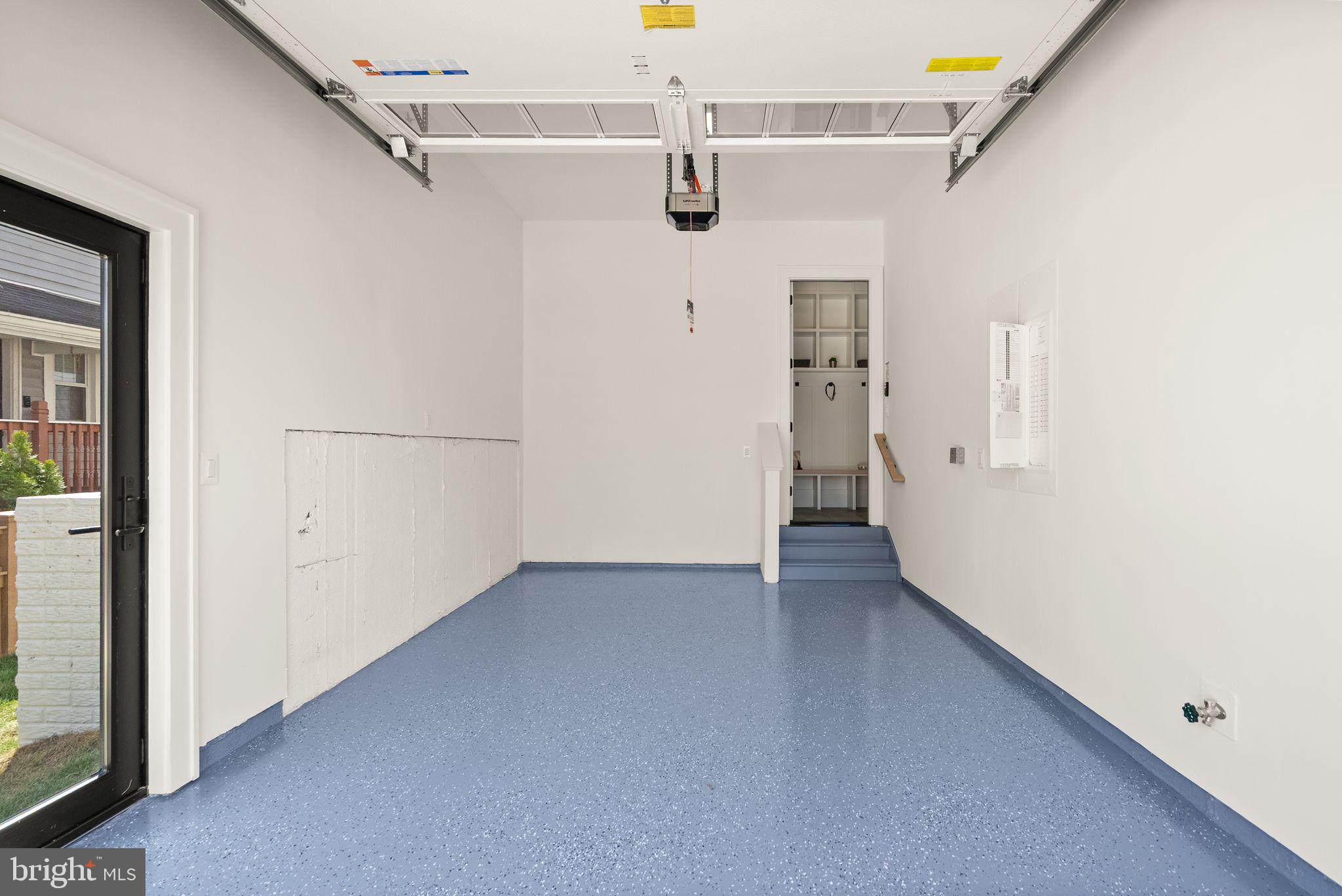 CLARENDON - Residential