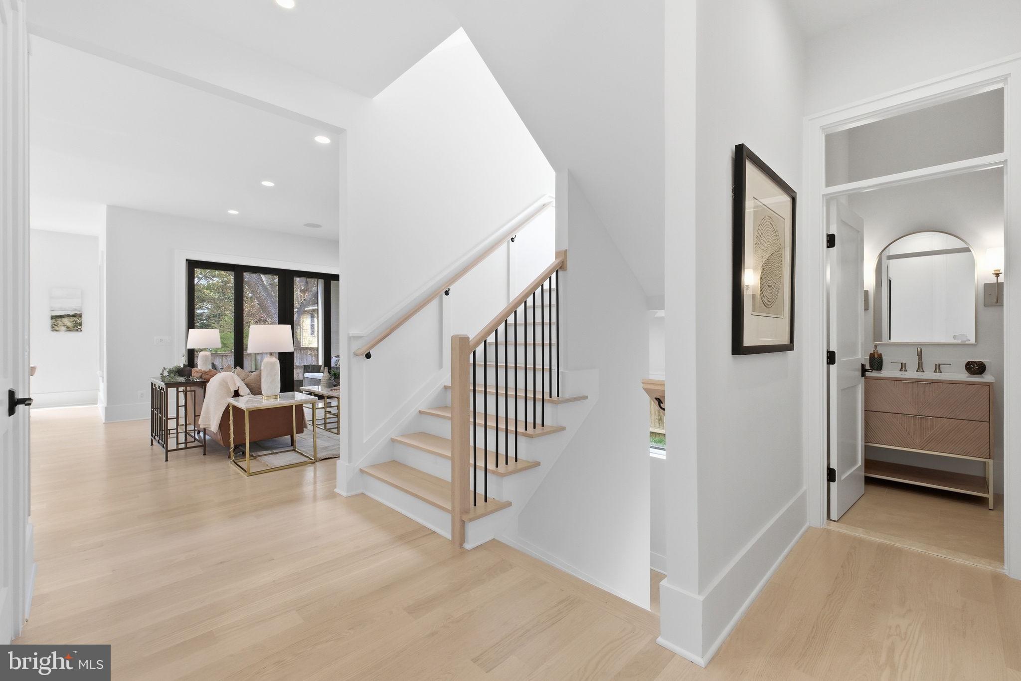 CLARENDON - Residential