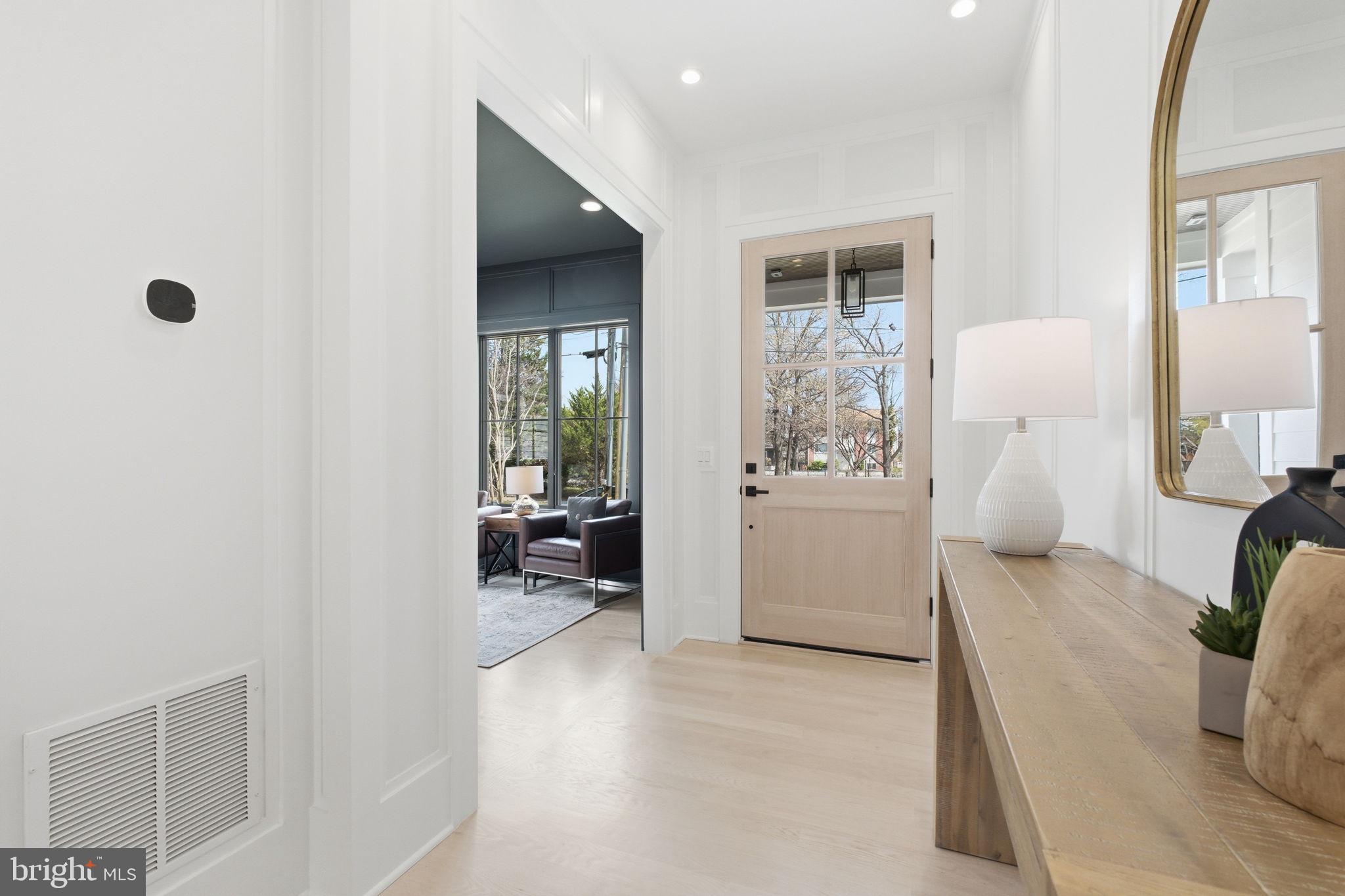 CLARENDON - Residential