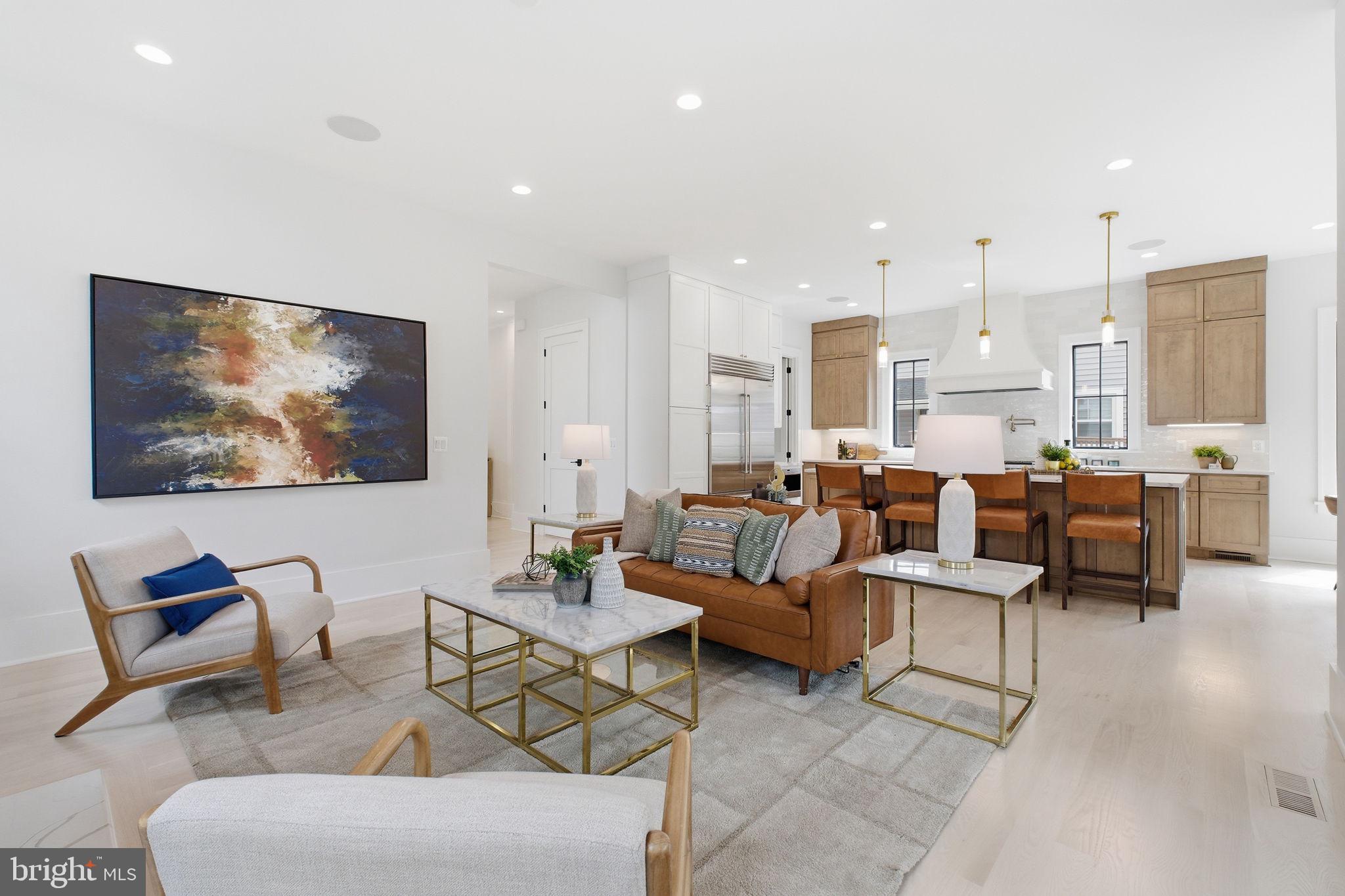 CLARENDON - Residential