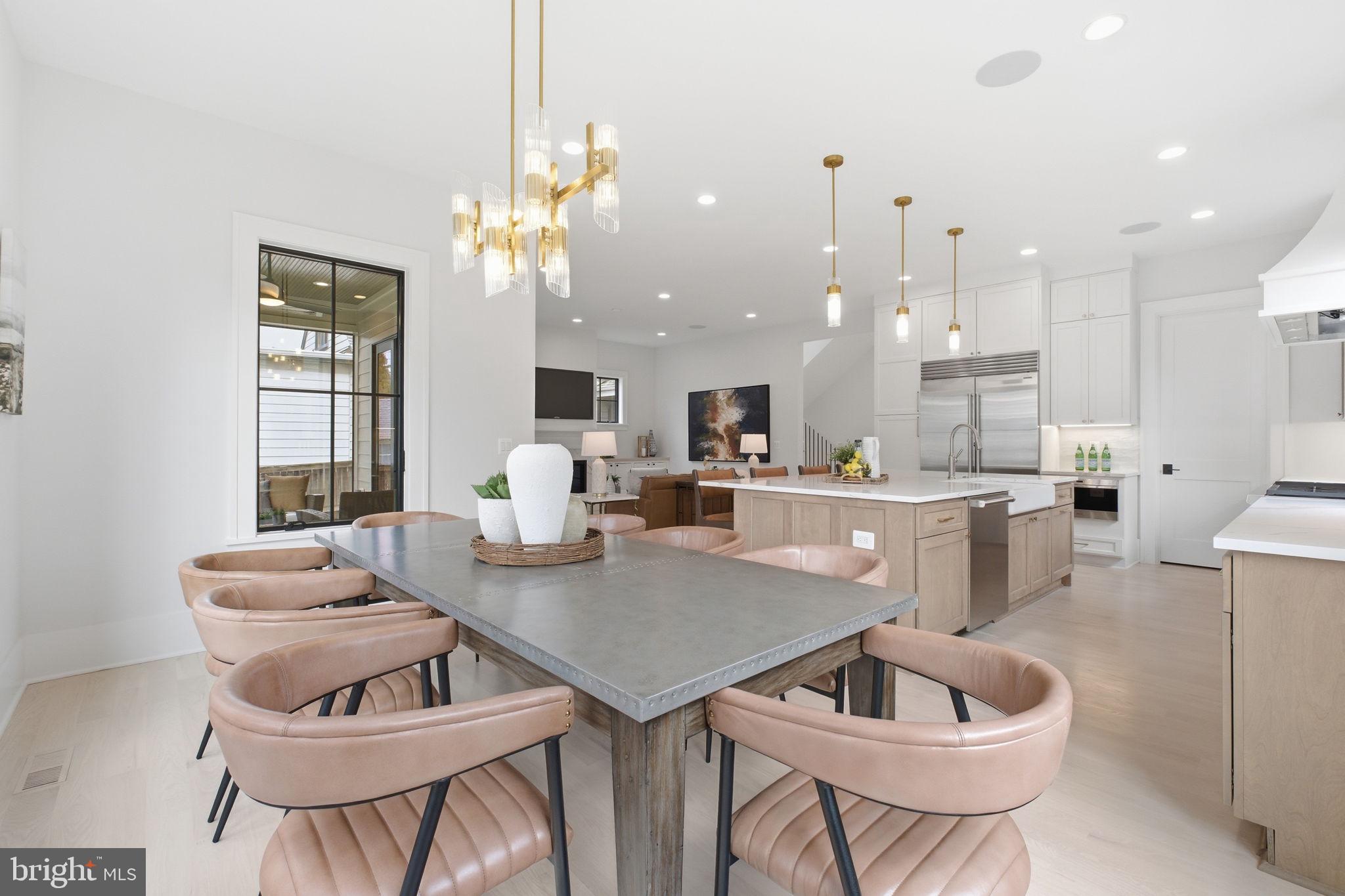 CLARENDON - Residential