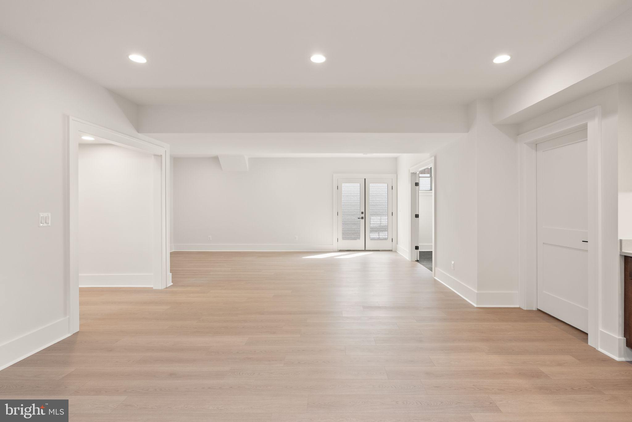 CLARENDON - Residential