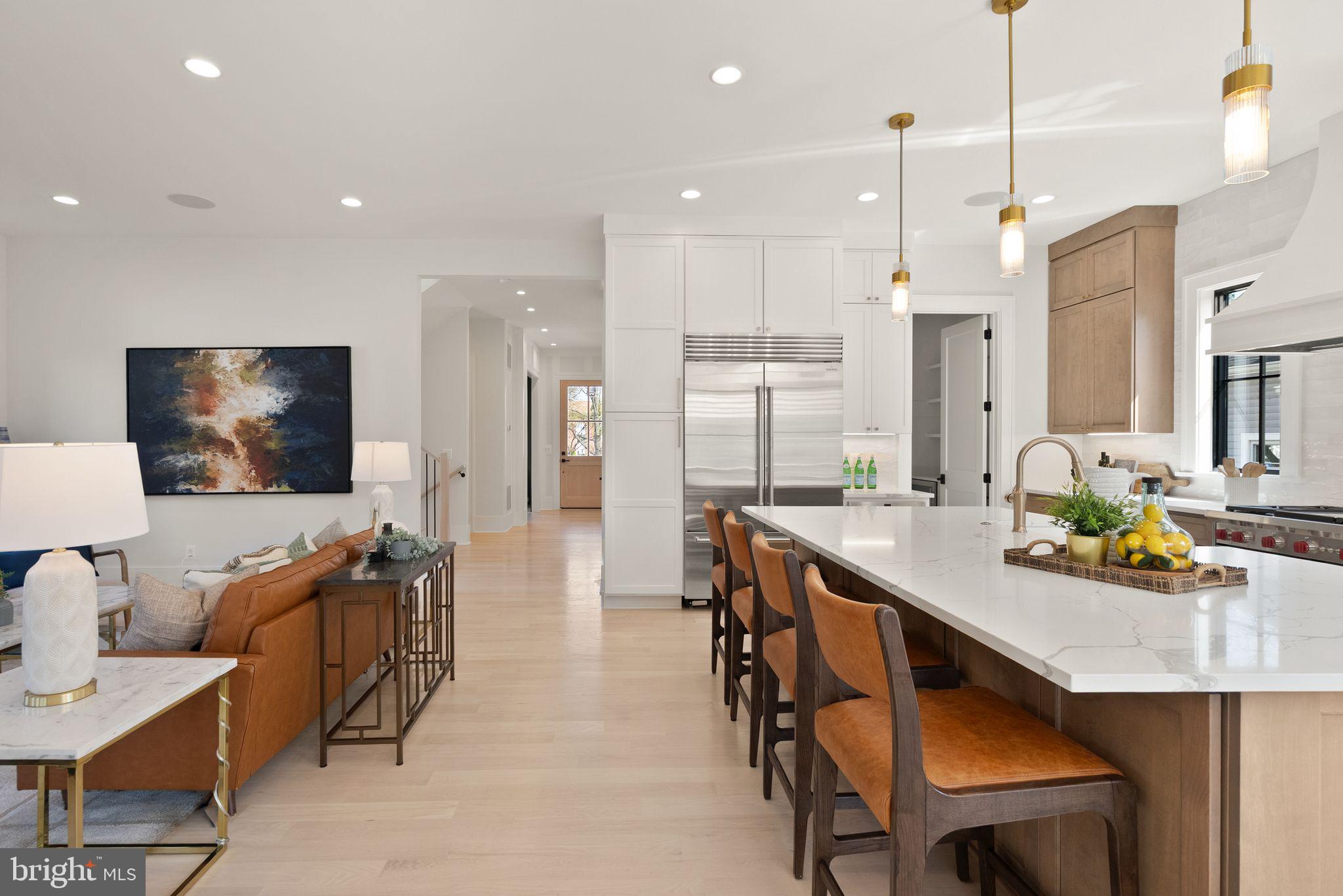 CLARENDON - Residential