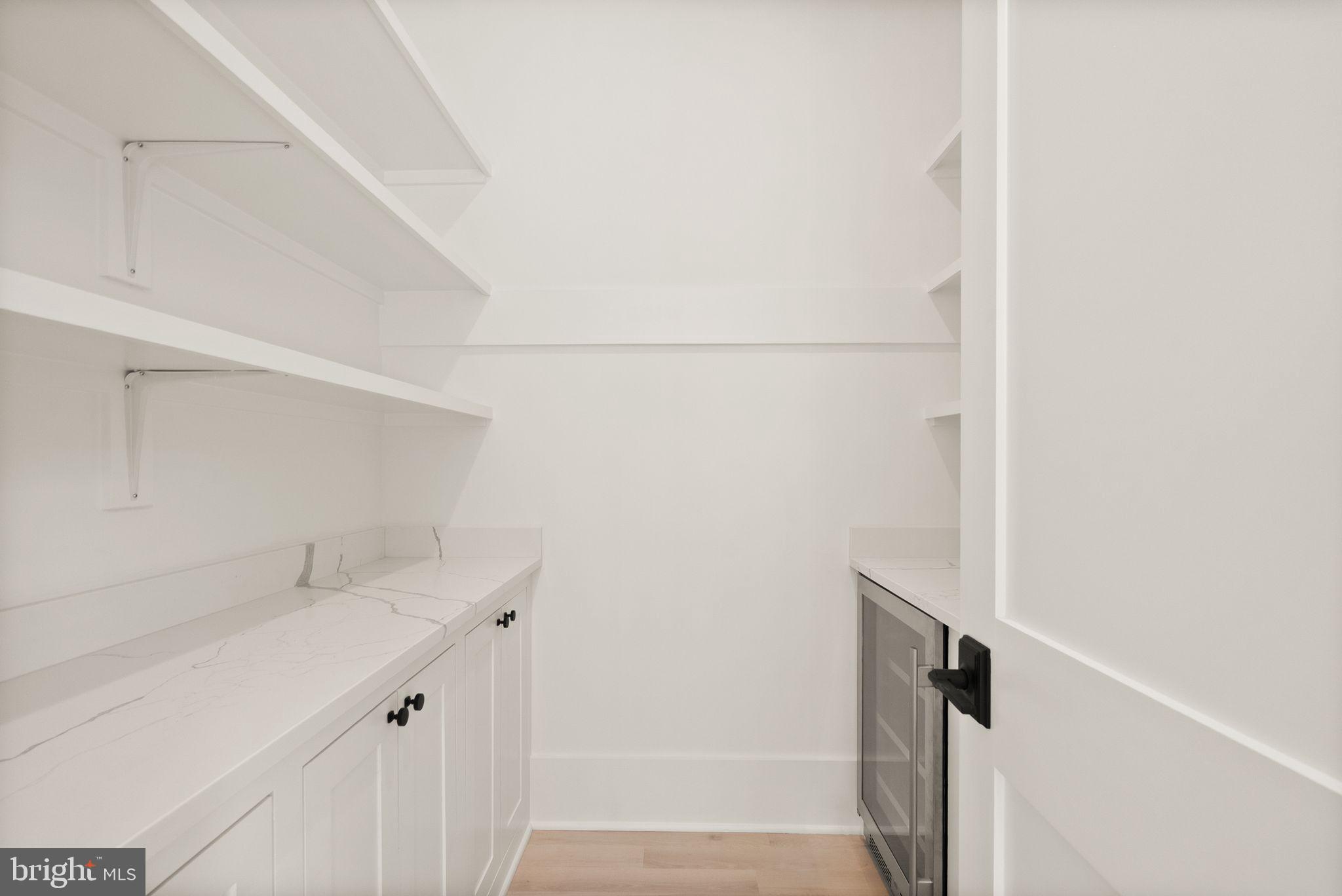 CLARENDON - Residential