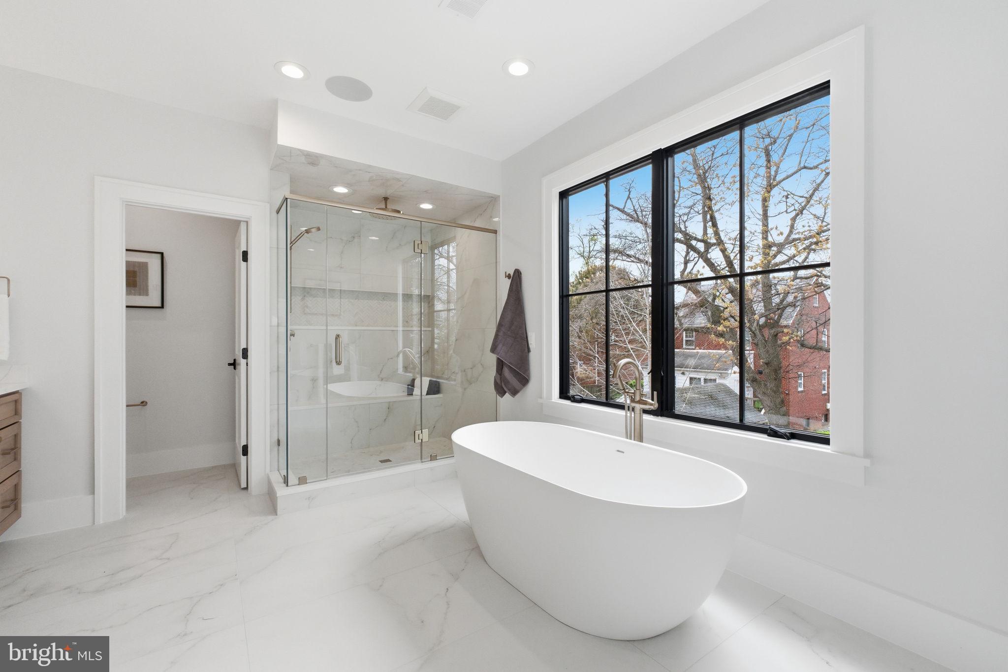 CLARENDON - Residential