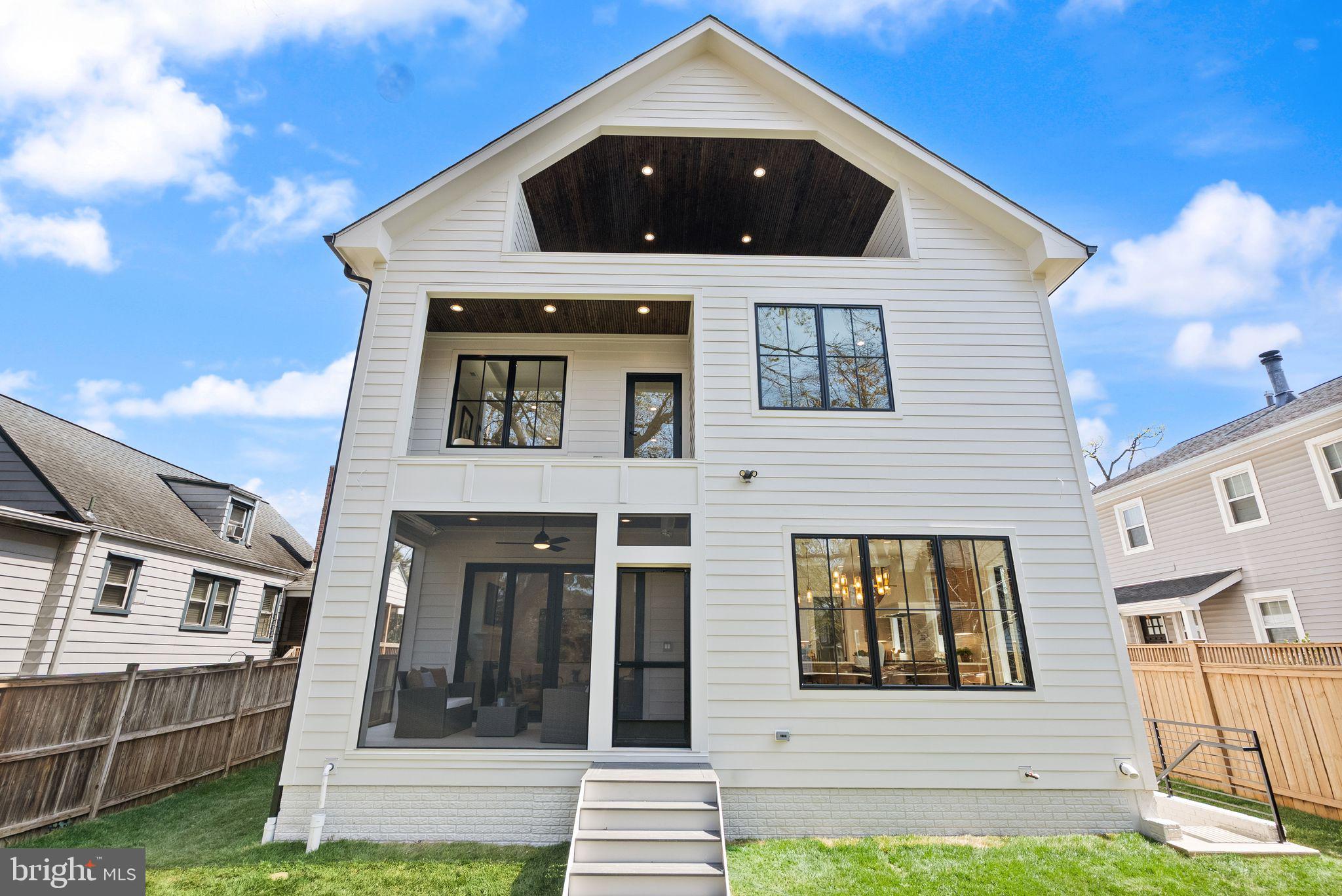 CLARENDON - Residential